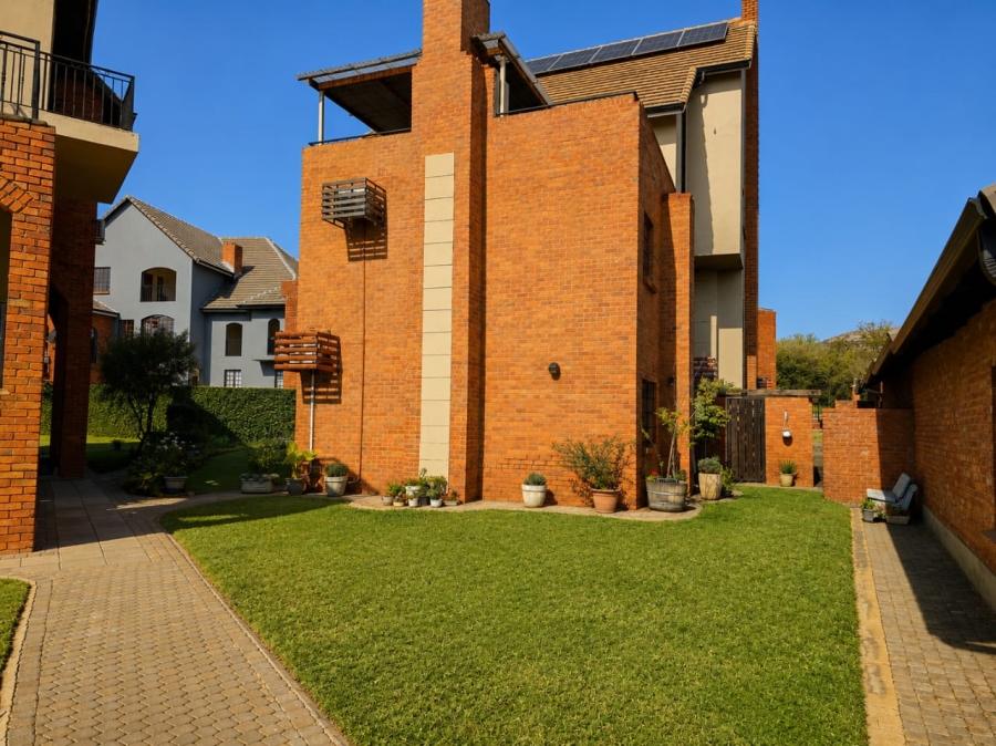 3 Bedroom Property for Sale in Landsmeer Residential Estate North West